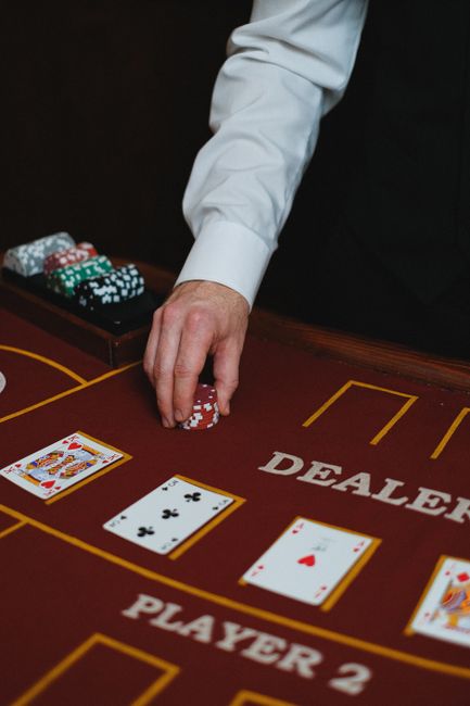 Slot Volatility Explained: Why Big Wins Rarely Come Easy