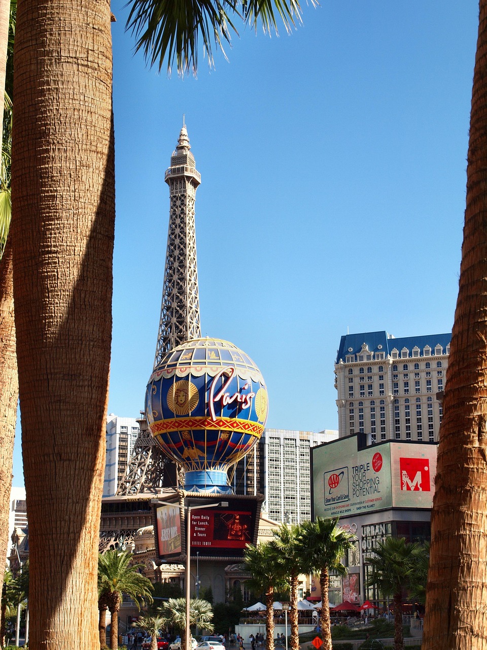 Slots, Poker, and the Real Math Behind Casino Odds